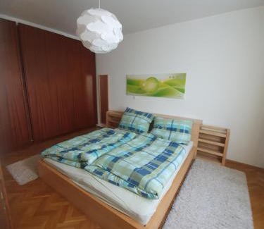 Neusiedl am See House | Appartment Weingut Hess