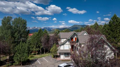 Estes Park Hotel | Appenzell Inn