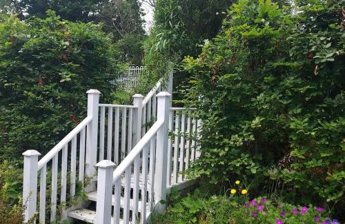 Killotteran Ski Chalet | Apple Blossom Cottage