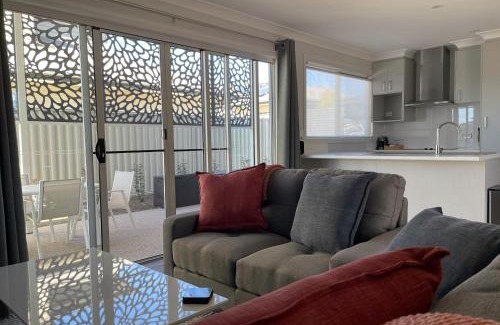 Stanthorpe House | Apple Blossom Cottages