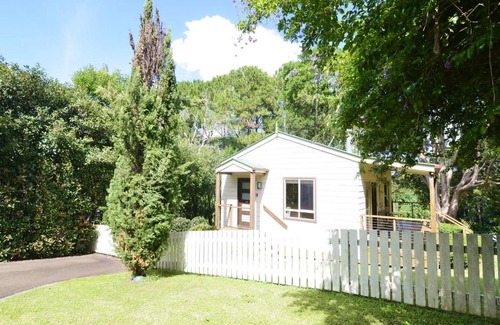 Montville House | Apple Tree Cottage Montville