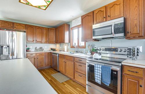 Apple Valley House | Apple Valley Home, Shared Golf Course On-Site