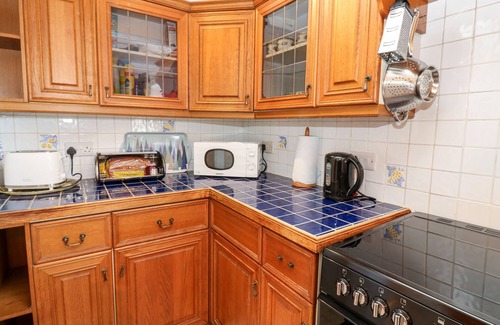 Ovington Cottage | APPLETREE COTTAGE, family friendly, with open fire in Richmond