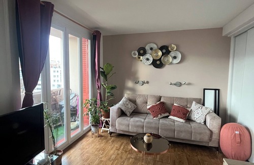 Les Poulettes Apartment | Apprt avc Balcony garden view [Fibre& Netf]