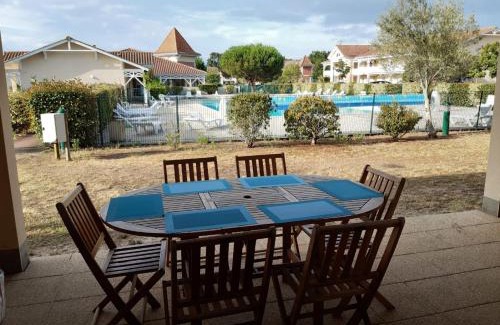 Soulac-sur-Mer Apartment | Appt 40m2 Résidence 3* 10mn plages
