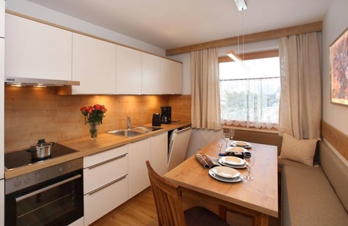 Schuttdorf Apartment | Appt. Brigitte/2 Schlafr./Bath, toilet, balcony - Lackner, apartment