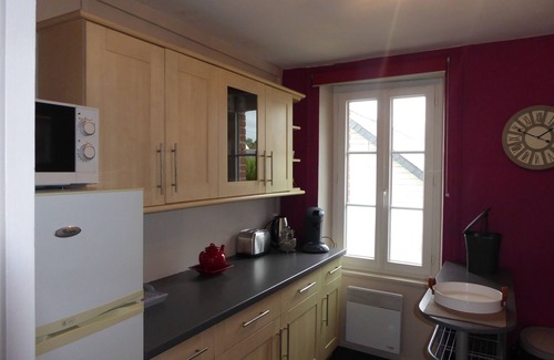 Saint-Lunaire Apartment | Appt labeled 4 stars, beach 300m near Dinard, quiet, garden, Wifi