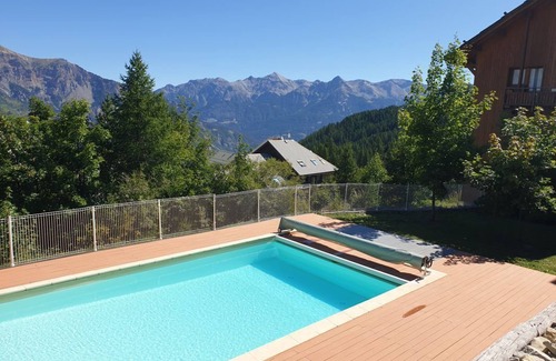 Puy-Saint-Vincent Apartment | Appt Moderne 4/6p, Skis au Pieds, Wifi, Piscine