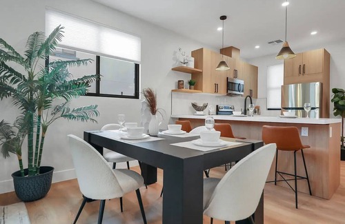 Desert Club Estates Apartment | April Special - 3000/mth - Last Minute Deal - Coachella/Stagecoach