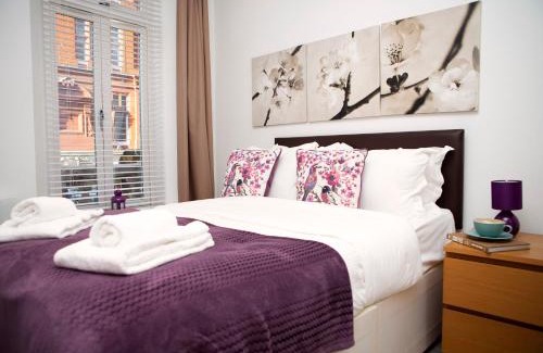 London City Centre Apartment | Apt 1, Trafalgar Square 1st Floor by Indigo Flats