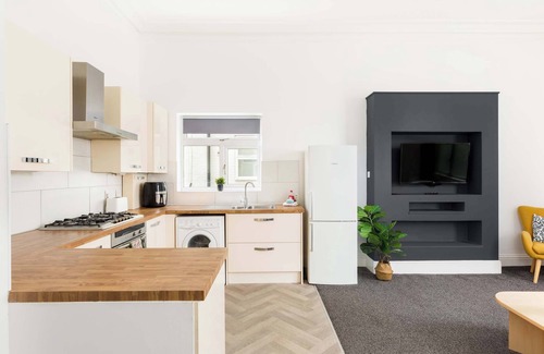 Leamington Spa Apartment | Apt 2 Avenue Road - Leamington Spa
