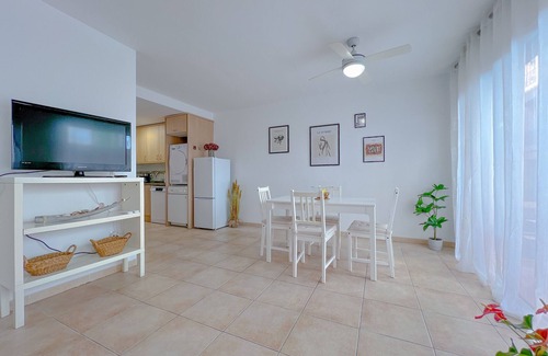 Blanes Apartment | Apt. 2 pax 200 m from the beach, free wifi - Blanes. Vivalidays Angels.