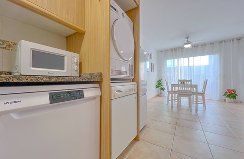 Blanes Apartment | Apt. 2 pax 200 m from the beach, free wifi - Blanes. Vivalidays Angels.
