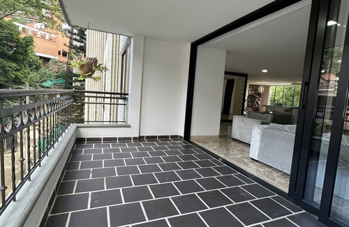El Tesoro Apartment | Apt 240 mt2 best neighborhood Medellín