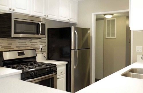 Downey Apartment | Apt 245 Apt Downmey