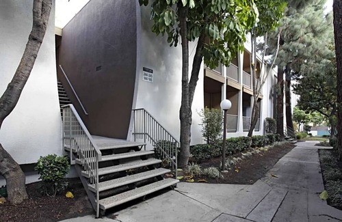 Downey Apartment | Apt 245 Apt Downmey
