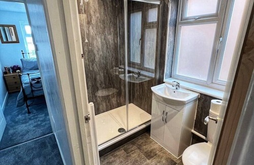 Brackley Apartment | Apt 3: Comfortable private flat