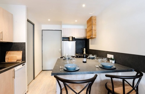 Val-Thorens Apartment | apt 4 people, very cozy and functional, 2 separate bedrooms, mountain view, north exposure,.