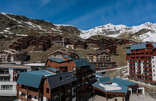 Val-Thorens Apartment | apt 4 people, very cozy and functional, 2 separate bedrooms, mountain view, north exposure,.