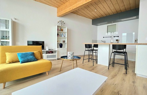 Royan Apartment | Apt 4 pers, sea view, swimming pool, walking distance to town center