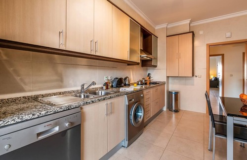 Meia Praia Apartment | Apt. Casa Gracy, with direct access to the communal pool