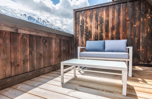 Chamonix City Centre Apartment | Apt. Grand Paradis B14 - Modern with Mont Blanc view
