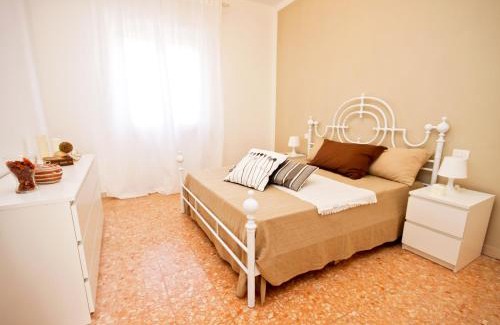 Ex Campo d'Aviazione Apartment | Apt luminoso, spazioso con Aria condiz e bici