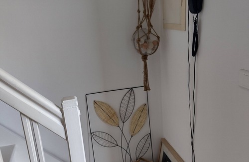 Saint-Laurent-d'Aigouze Apartment | Apt near Aigues-Mortes air-conditioned and sea with pool