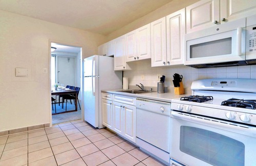 Aurora Highlands Apartment | Apt Near D.C. | Perfect For Business