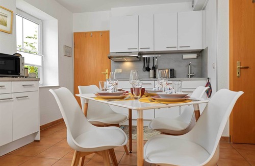 Gollwitz Apartment | Apt. Teichblick - Cozy living just 500 meters from the natural beach