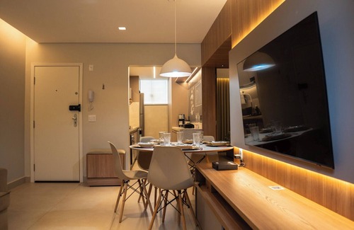 Asa Sul Apartment | Apto c Wi-fi, ótima loc. prox ao Eixo Monumental
