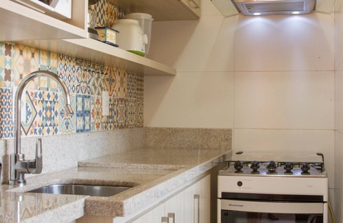 Gramado City Centre Apartment | APTO CENTRO 100m R. COVERED, SACADA WITH GREAT VIEW CHURCH- WIFI, SKY, SPLIT Q/F