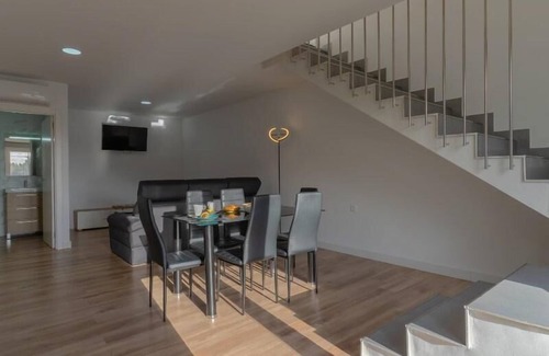 Frije Apartment | Apto. dúplex 105 .