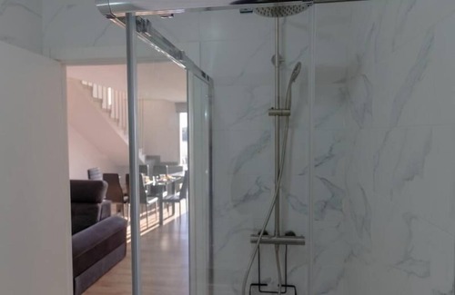 Frije Apartment | Apto. dúplex 105 .