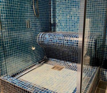 Leon Apartment | AQUA Apartment