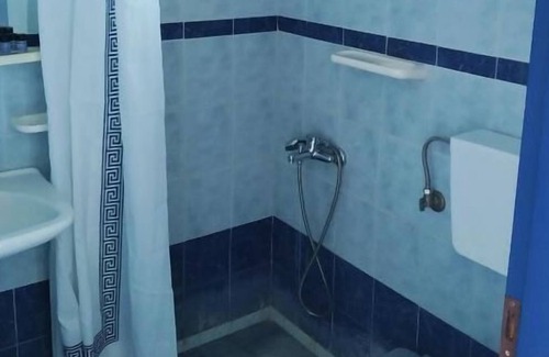 Thinalia Bed & Breakfast | Aqua Bliss at Royal Club Hotel - Cozy Twin Room