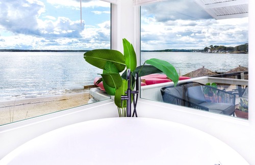 Aquebogue Hotel | Aqua by American Beech - Adults Only