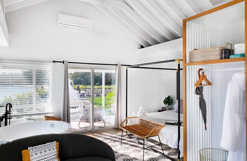 Aquebogue Hotel | Aqua by American Beech - Adults Only