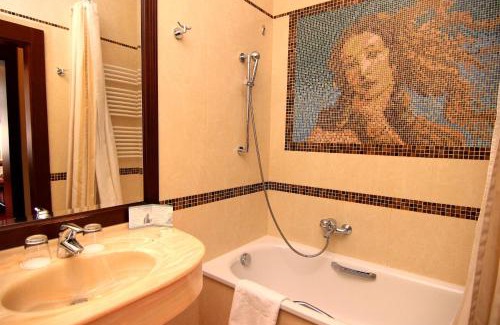 City Centre Hotel | Aqua Marina