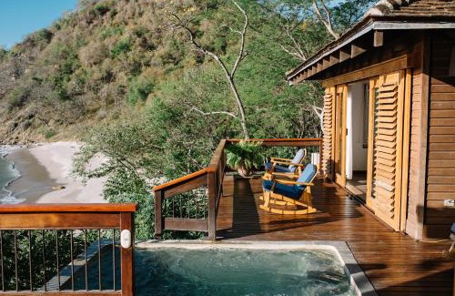Playa La Redonda Hotel | Aqua Oceanfront Hotel Resort