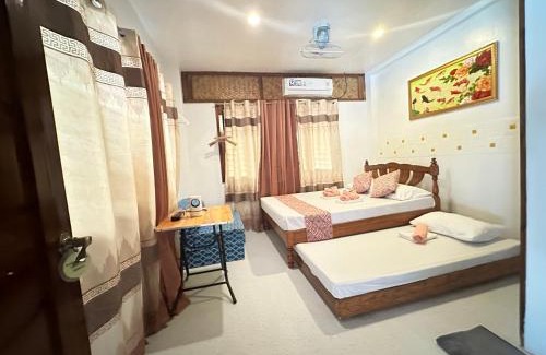 Port Barton Hotel | Aquarius - Port Barton