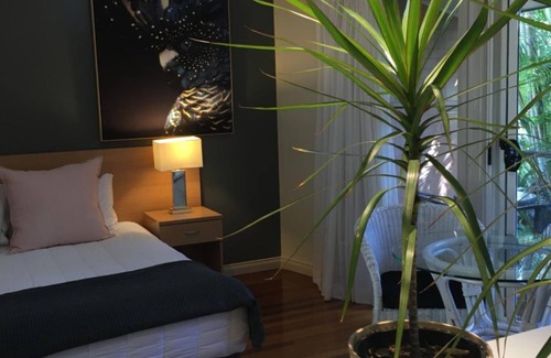 Wollongbar Hotel | Arabella Garden Inn Motel