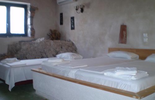 Vamvakou Hotel | Arachovitika Kalivia