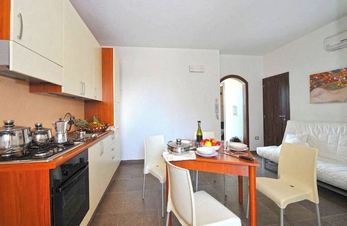 Torre San Giovanni Apartment | AraInn Lupiae - House for 3 Guests in Residence with Pool