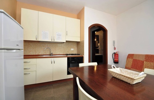 Torre San Giovanni Apartment | AraInn Lupiae - House for 3 Guests in Residence with Pool