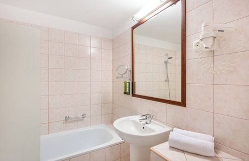 Kecskemet Hotel | Aranyhomok Business-City-Wellness Hotel