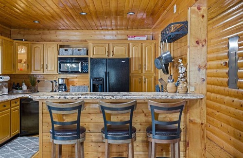 Duck Creek Village Cabin | Arapaho Luxury Retreat!