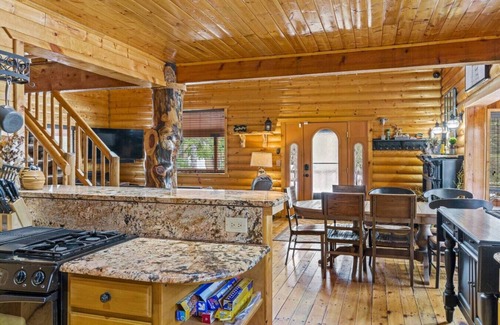 Duck Creek Village Cabin | Arapaho Luxury Retreat!