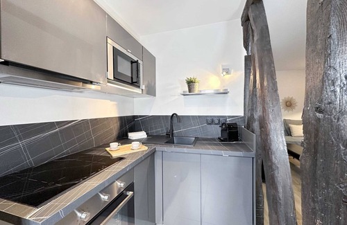 Ternes Apartment | Arc de Triomphe - Apartment for 4 people