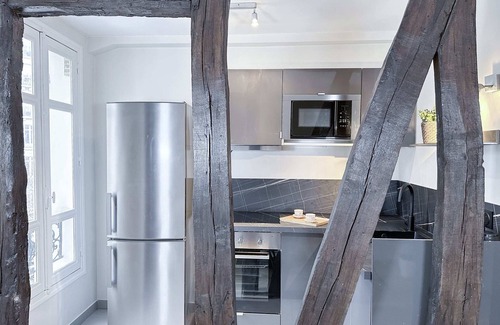 Ternes Apartment | Arc de Triomphe - Apartment for 4 people
